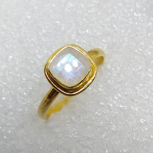 MONDSTEIN Ring Gr. 19 925 Sterling Silber vergoldet Regenbogenmondstein gold
