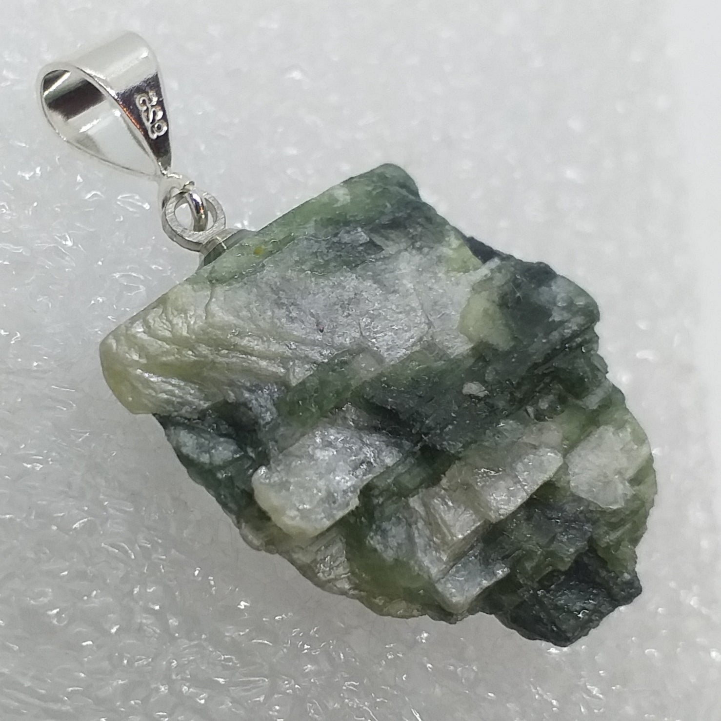 TURMALIN grün Verdelith Anhänger 925 Sterling Silber Rohstein Kristall Lepidolith grüner