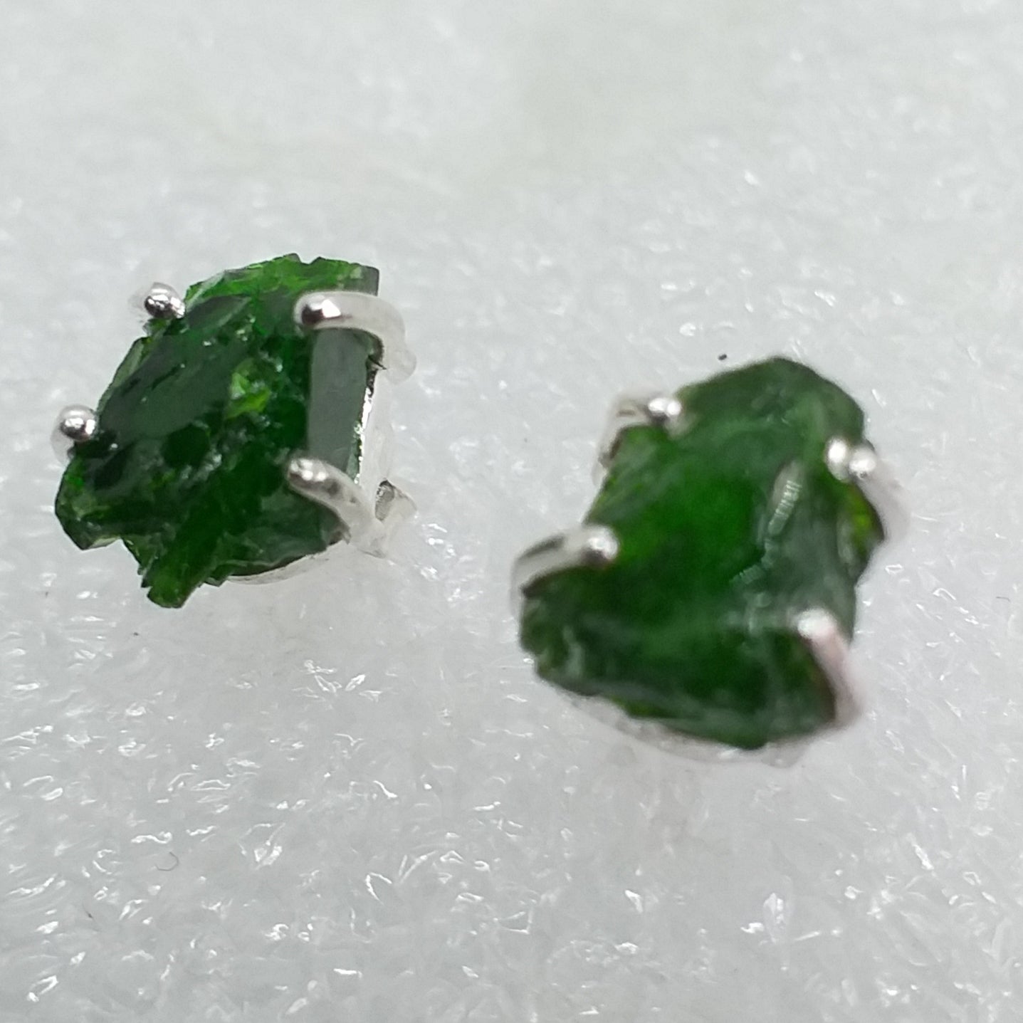 CHROMDIOPSID Ohrstecker Ohrringe 925 Sterling Silber Rohstein roh