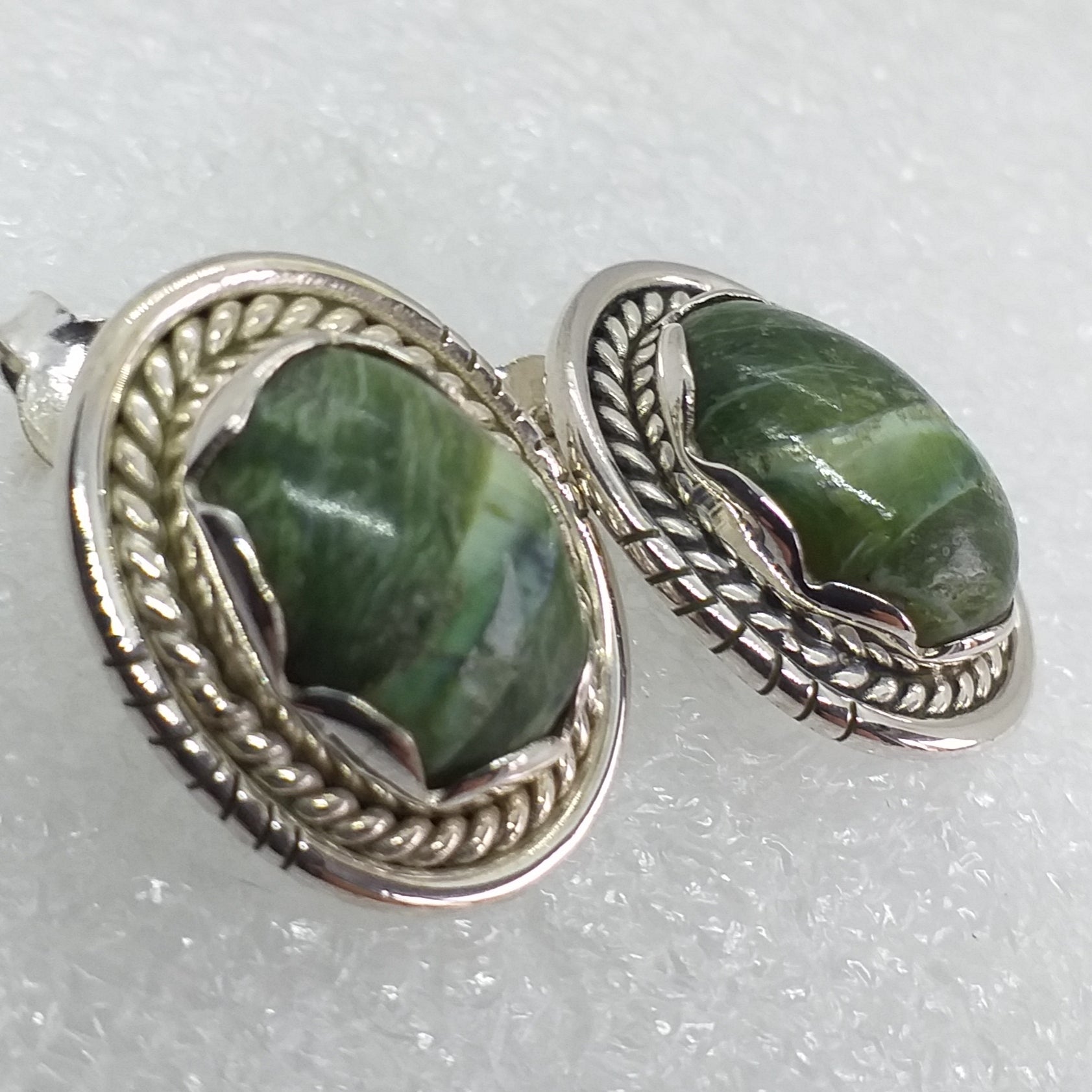 GRÜNER OPAL KATZENAUGE Ohrringe Ohstecker 925 Sterling Silber