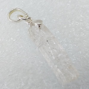 weißer Kunzit Anhänger 925 Sterling Silber Spdoumen Rohstein