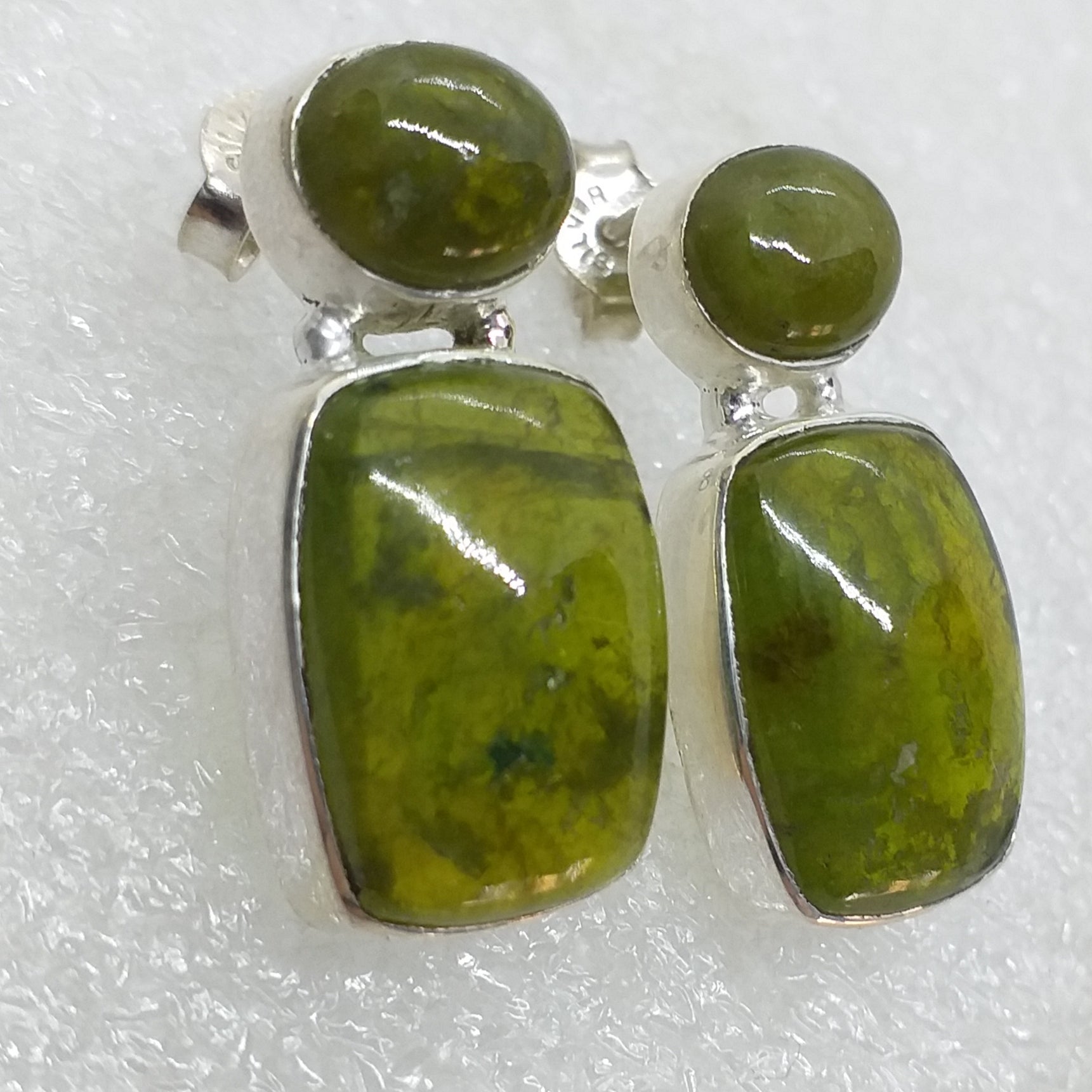 GROSSULAR Ohrringe Ohrstecker 925 Sterling Silber grüner Granat