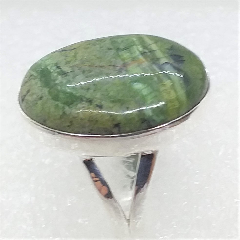 GRÜNER OPAL KATZENAUGE Ring Gr. 18 925 Silber oval